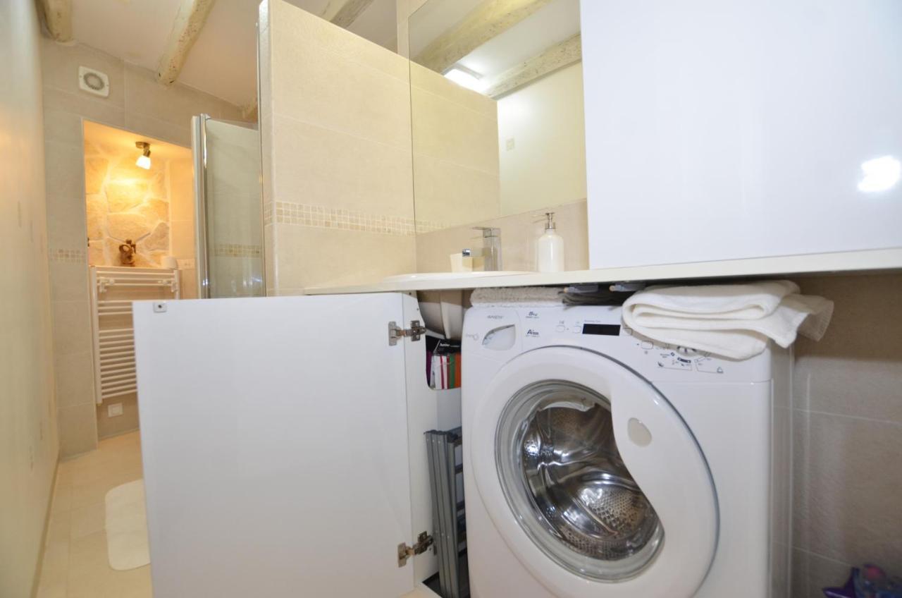 Pisinium Apartment ロヴィニ エクステリア 写真